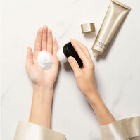 Ultimate The Creamy Soap With Brush  125ml-196543 Ultimate The Creamy Soap With Brush  125ml-196543 3